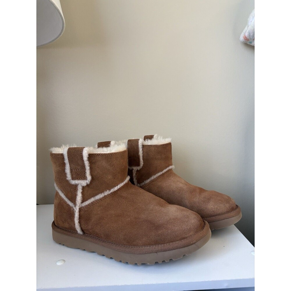 UGG Classic Mini Spill Seam Boots Womens 8 Chestnut Suede Shearling Ankle Boot